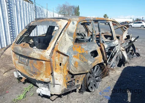 2017 Volvo Xc90 T6 Momentum z USA, uszkodzony, nr VIN YV4A22PK6H1177706